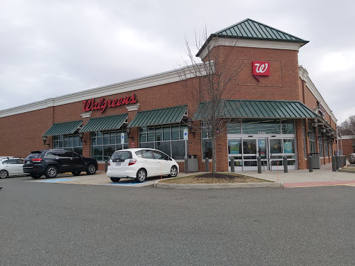 Walgreens, 9268 Chamberlayne Rd, Mechanicsville, VA 23116, USA, 