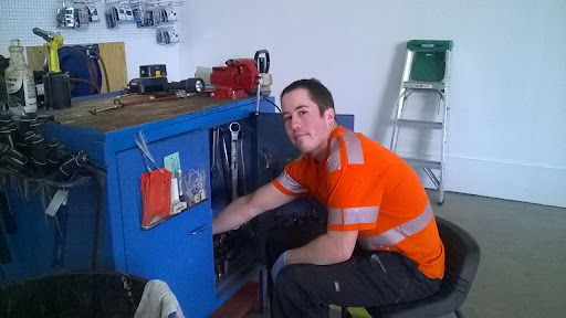 Truck Rental Agency «U-Haul Moving & Storage at Tallmadge Ave», reviews and photos, 800 E Tallmadge Ave, Akron, OH 44310, USA