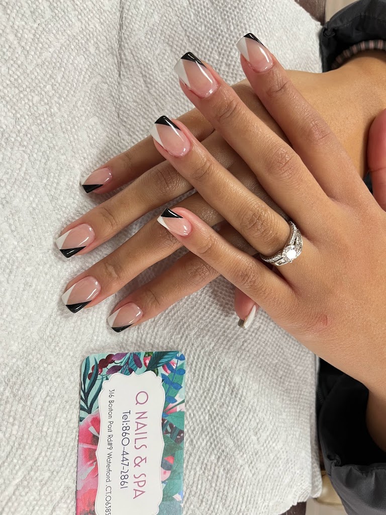 Q NAILS & SPA 06385