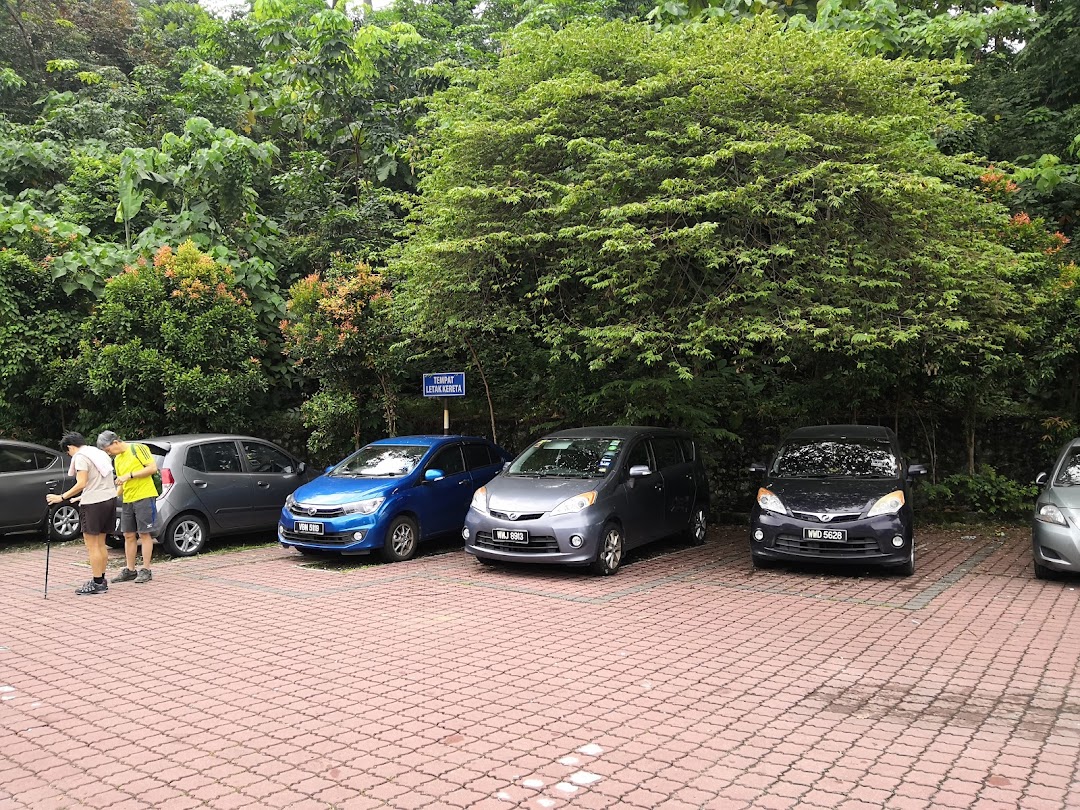 Bukit Gasing Parking and Toilet