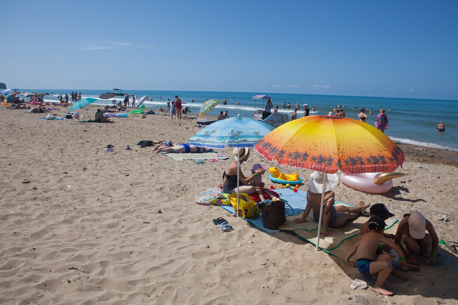 Vostok beach photo #9