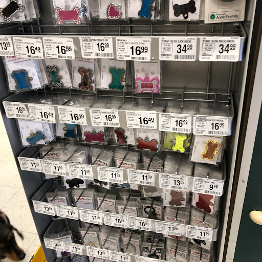 Pet Supply Store «PetSmart», reviews and photos, 2840 W Chandler Blvd, Chandler, AZ 85224, USA