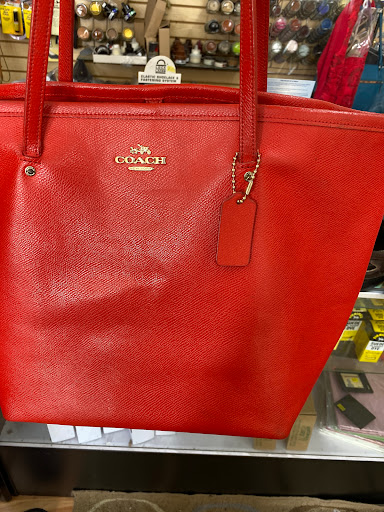 Shoe Store «Briar Vista Shoe Shop», reviews and photos, 2181 Briarcliff Rd NE, Atlanta, GA 30329, USA