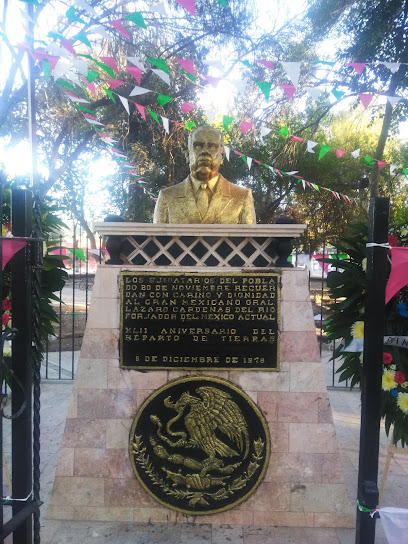 Monumento a Lazaro Cardenas Del Río