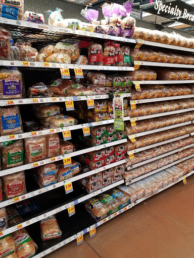 Grocery Store «Kroger», reviews and photos, 1001 Cherry St, Blanchester, OH 45107, USA