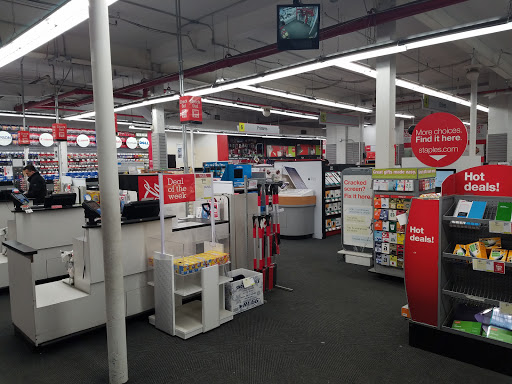 Office Supply Store «Staples», reviews and photos, 91-30 Van Wyck Expy, Jamaica, NY 11418, USA