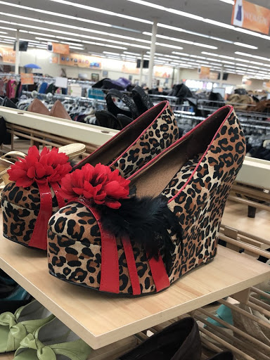 Thrift Store «B-thrifty - The Super Thrift Store», reviews and photos, 13412 Jefferson Davis Hwy, Woodbridge, VA 22191, USA