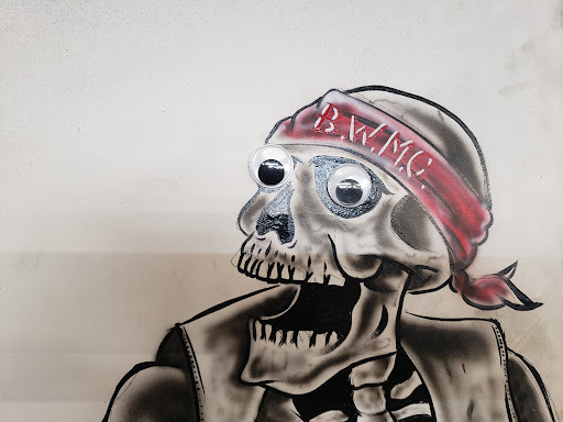 Motorcycle Shop «Deadeye Choppers», reviews and photos, 334 US-69, Kansas City, MO 64119, USA