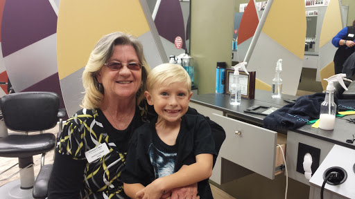 Hair Salon «Great Clips», reviews and photos, 1339 Smithville Hwy Suite 165, McMinnville, TN 37110, USA