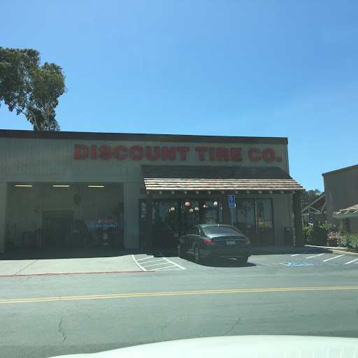 Tire Shop «Discount Tire Store - Encinitas, CA», reviews and photos, 107 N El Camino Real, Encinitas, CA 92024, USA