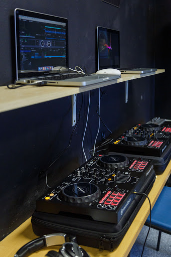 Creative DJ School