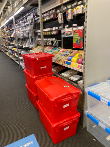 Office Supply Store «Staples», reviews and photos, 24-41 31st St, Astoria, NY 11102, USA