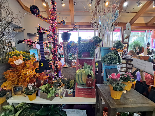 Florist «Dynamic Flowers of Royal Oak», reviews and photos, 3221 N Main St, Royal Oak, MI 48073, USA