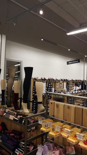Shoe Store «DSW Designer Shoe Warehouse», reviews and photos, 10060 Reisterstown Rd, Owings Mills, MD 21117, USA