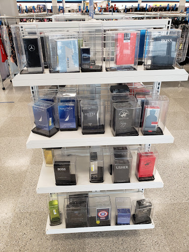 Clothing Store «Ross Dress for Less», reviews and photos, 5915 75th St, Kenosha, WI 53140, USA