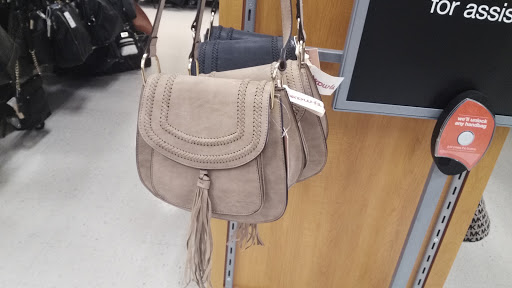 Department Store «T.J. Maxx & HomeGoods», reviews and photos, 2692 Madison Rd F, Cincinnati, OH 45208, USA