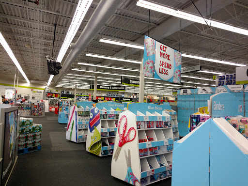 Office Supply Store «Staples», reviews and photos, 710 W Chocolate Ave, Hershey, PA 17033, USA