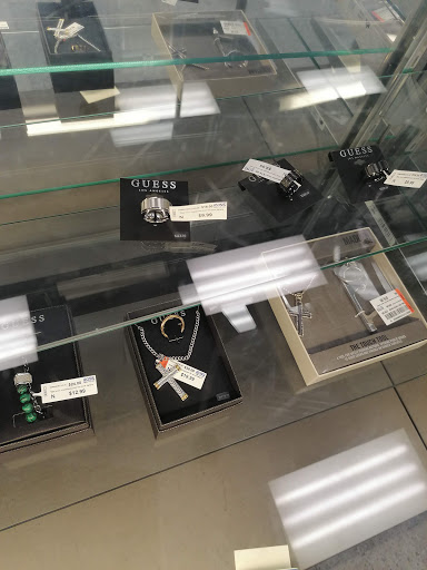 Clothing Store «Ross Dress for Less», reviews and photos, 3425 E Foothill Blvd, Pasadena, CA 91107, USA