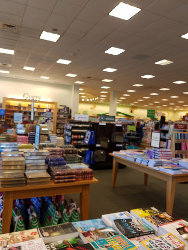 Book Store «Barnes & Noble», reviews and photos, 801 Lehigh Lifestyle Center, Whitehall, PA 18052, USA