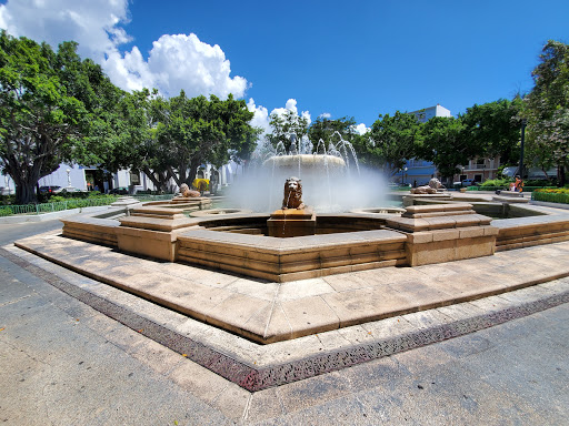 Plaza Dársena - Plaza de la Marina
