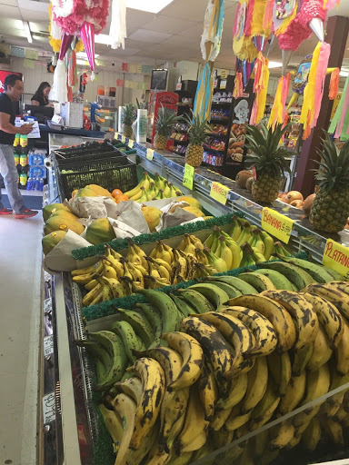 Mexican Grocery Store «El Rancho Supermercado», reviews and photos, 711 N Main St, Shelbyville, TN 37160, USA