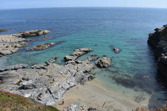 Piskies Cove