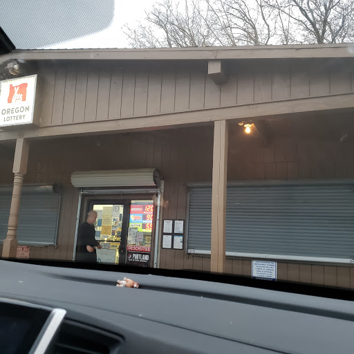 Grocery Store «Cracker Barrel Grocery», reviews and photos, 15005 NW Sauvie Island Rd, Portland, OR 97231, USA