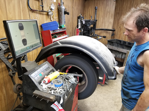 Auto Repair Shop «Chicago Discount Tires», reviews and photos, 3101 Mannheim Rd, Franklin Park, IL 60131, USA