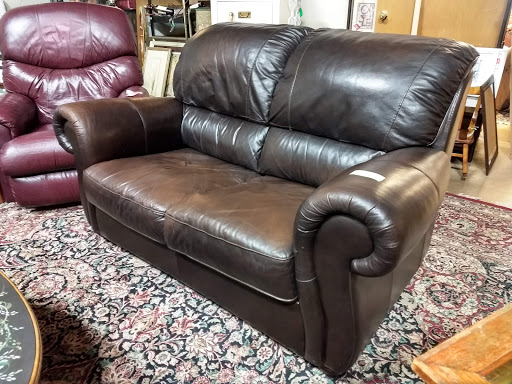 Consignment Shop «New Leaf Home Furnishings», reviews and photos, 2449 Pierce Dr #3, Spring Grove, IL 60081, USA