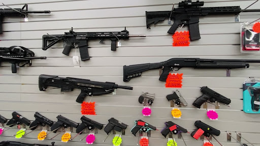 Pawn Shop «Southeast Jewelry and Pawn», reviews and photos, 8012 Lake June Rd, Dallas, TX 75217, USA