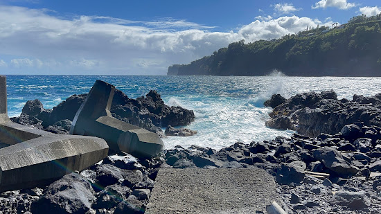 Laupahoehoe Beach