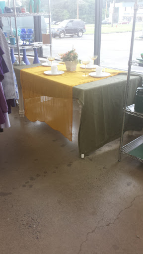 Thrift Store «Goodwill Industries Store & Donation Center», reviews and photos, 423 US-46, Fairfield, NJ 07004, USA