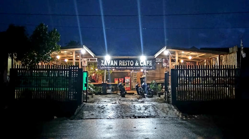 Zayan Resto Cafe