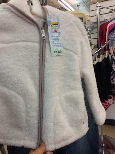 Thrift Store «Domsey Warehouse», reviews and photos, 90 Smith St, Perth Amboy, NJ 08861, USA