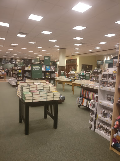 Book Store «Barnes & Noble», reviews and photos, 20 Hatton Pl, Hilton Head Island, SC 29926, USA