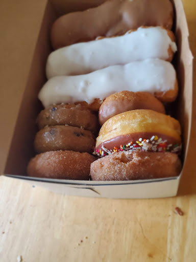 Donut Shop «Lee Donuts», reviews and photos, 124 Peterson Rd, Libertyville, IL 60048, USA