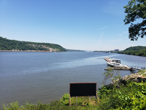 Night Club «Pirate Canoe Club», reviews and photos, Rivercrest Rd, Poughkeepsie, NY 12601, USA