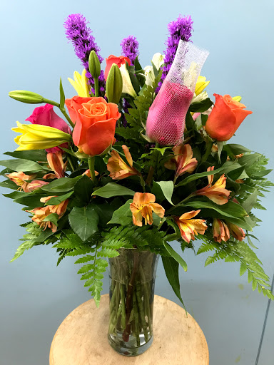 Florist «All Occasion Florist & Gifts», reviews and photos, 34125 Harper Ave, Charter Twp of Clinton, MI 48035, USA