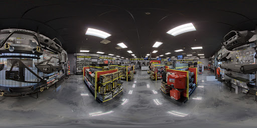 Truck Accessories Store «4 Wheel Parts - Fresno», reviews and photos, 4326 N Blackstone Ave, Fresno, CA 93726, USA