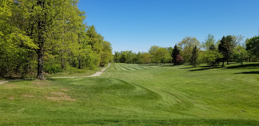 Public Golf Course «St Denis Golf Club & Party Center», reviews and photos, 10660 Chardon Rd, Chardon, OH 44024, USA