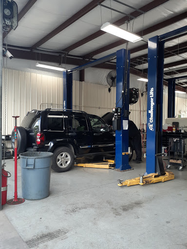 Tire Shop «Tire Town», reviews and photos, 3410 S Carolina 544 Overpass, Conway, SC 29526, USA