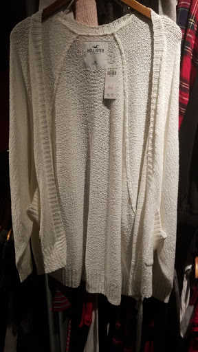 Clothing Store «Hollister Co.», reviews and photos, 19575 Biscayne Blvd #1335, Aventura, FL 33180, USA