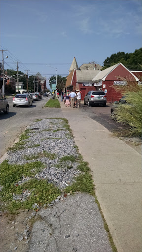 Liquor Store «Pearl Street Beverage», reviews and photos, 240 Pearl St, Burlington, VT 05401, USA