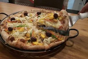 Monjardim Pizzas image