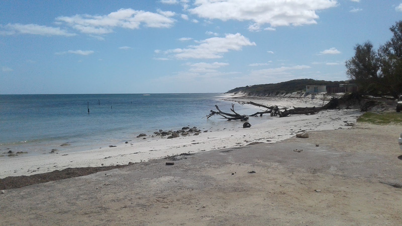Zdjęcie Freshwater North Beach z powierzchnią jasny piasek