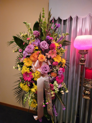 Florist «Royal Petals», reviews and photos, 188 E Wend St, Lemont, IL 60439, USA