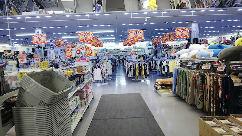 ファッション市場 サンキ 静内店