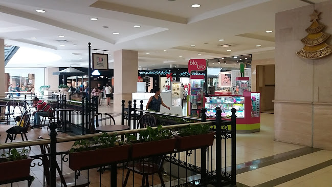 Village Plaza - Centro comercial