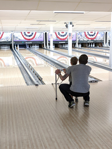 Bowling Alley «Perry Park Lanes», reviews and photos, 9600 Perry Hwy, Pittsburgh, PA 15237, USA