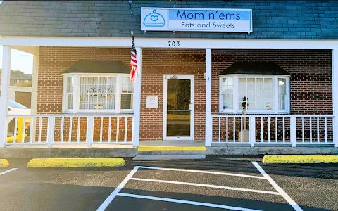 Mom'n'ems Eats and Sweets image